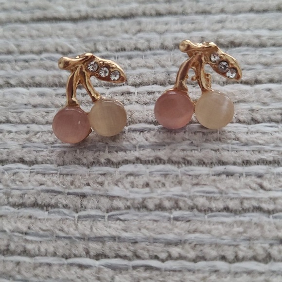 Korea Pearl Stud Earrings Cute Girl Cherry - Picture 2 of 3